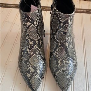 Ann Taylor Vegan Snake Skin Pointed Toe Bootie